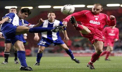 Danny Murphy sewaktu membela Liverpool. (Kanan).