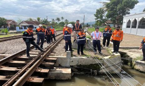 PT KA Daop 2 lakukan pemantauan khusus ke 88 titik