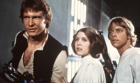 Dari kiri ke kanan: Han Solo, Prince Leia Organa, dan Luke Skywalker dalam salah satu episode film Star Wars.