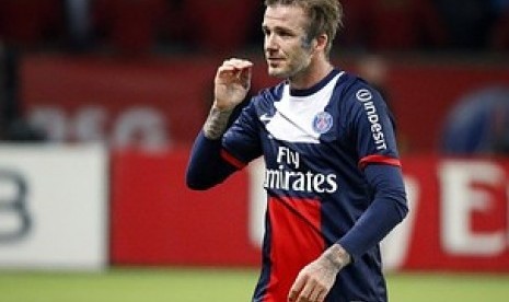 David Beckham menangis pada laga resmi terakhirnya.