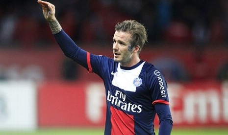 David Beckham menangis pada laga resmi terakhirnya.