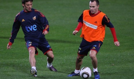 David Silva dan Andres Iniesta saat berlatih bersama timnas Spanyol