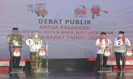 Debat publik Pilkada Depok melibatkan dua pasangan calon (paslon), yakni Pradi Supriatna-Afifah Alia (Pradi-Afifah) dan Mohammad Idris-Imam Budi Hartono (Idris-Imam), Ahad (22/11).