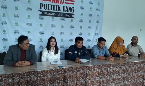 Deklarasi antipolitik uang dari caleg-caleg alumni Sekolah Politisi Muda di Yayasan Satu Nama Yogyakarta.