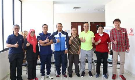 Delapan bakal calon rektor Unpad periode 2019-2012 di sela agenda pemeriksaan kesehatan di Gedung Diagnostic and Cardiac Center, Rumah Sakit Umum Pusat Dr Hasan Sadikin, Kota Bandung, Senin (3/9). 