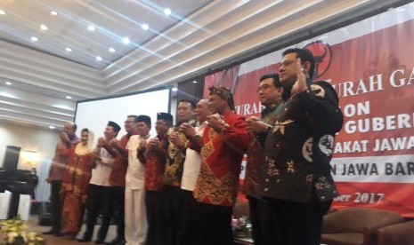 Delapan Tokoh, Hadiri Curah Gagasan Bakal Cagub dan Cawagub Jabar yang digelar oleh DPD PDIP Jabar, di Hotel Horison, Rabu (25/10).