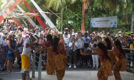 Delegasi IMF yang mengunjungi Taman Nusa.