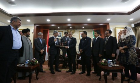 Delegasi parlemen Iran mengunjungi DPD RI, Kamis (8/3).