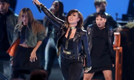 Demi Lovato saat tampil di ajang Teen Choice Awards 2014, di Los Angeles