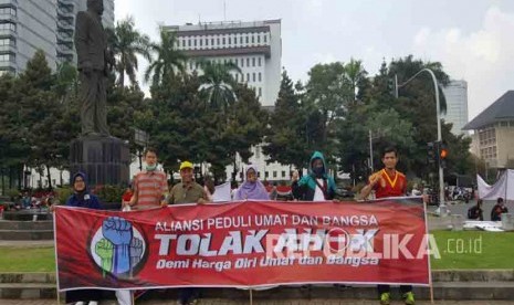 Demo tolak Ahok di Monas.