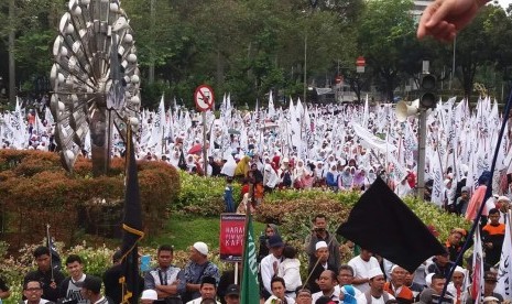 Demo tolak Ahok di Monas.