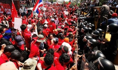 Demonstrasi Baju Merah di Thailand