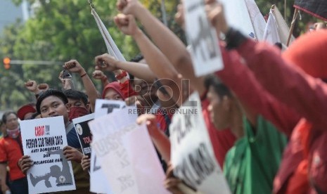  Polisi: Kapolsek Gambir Teinjak-injak Peserta Aksi Demo. Foto:  Demonstrasi (ilustrasi)