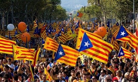 Demonstrasi memperjuangkan referendum rakyat Catalunya.