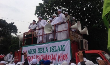 Demonstrasi tolak Ahok di Jakarta, Jumat (14/10).