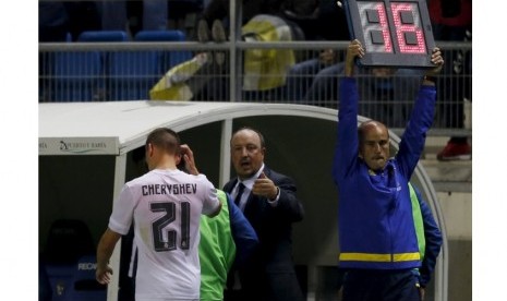 Denis Cheryshev ditarik oleh pelatih Rafael Benitez.