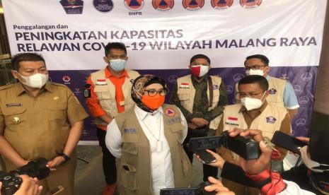 Deputi Bidang Pencegahan Badan Nasional Penanggulangan Bencana (BNPB) Prasinta Dewi mengapresiasi peran serta relawan dalam penanganan Covid-19 di nusantara. Ia menyampaikan, antisipasi dan penanggulangan bencana di Indonesia, termasuk Covid-19, perlu melibatkan seluruh pihak melalui penerapan sinergi pentaheliks. 