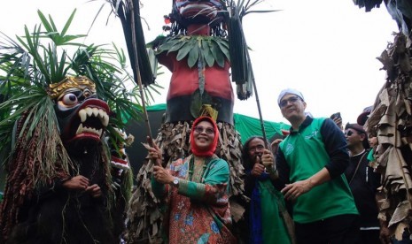 Deputi Bidang Pengembangan Pemasaran Pariwisata Nusantara Kementerian Pariwisata Esthy Reko Astuty saat hadir di Pesona Jagir Festival 2017