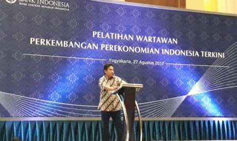 Deputi Gubernur Senior BI Mirza Adityaswara