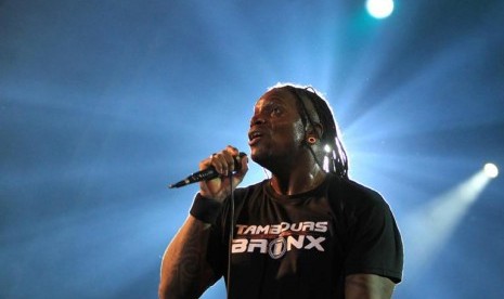 Derrick Green, vokalis dari band Heavy Metal saat tampil di acara Rock in Rio Music Festival di Rio de Janeiro, 25 September 2011. 