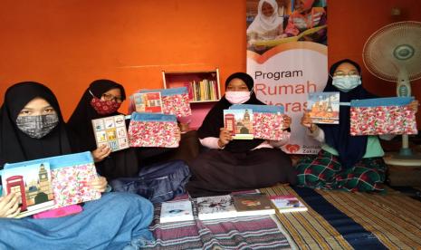 Desa Berdaya Mlatibaru kini memiliki program baru yaitu rumah literasi yang bertempat di Rumah Martini di Jalan Mlatibaru IV. Lokasi tersebut, selain menjadi tempat rumah literasi juga menjadi basecamp pertemuan majelis taklim Sakinah Mlatibaru yang disupport Rumah Zakat.