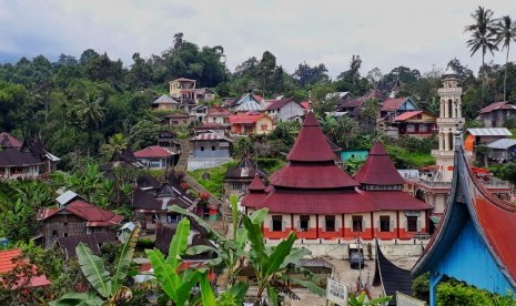 Desa Terindah. Nagari Tuo Pariangan di Kabupaten Tanah Datar, Sumbar yang dinobatkan sebagai Desa Terindah di dunia oleh Media wisata ternama dari Amerika Serikat Travel Budget(Republika/Febrianto Adi Saputro)