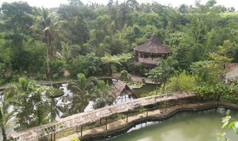 Desa Wisata. Ilustrasi.  Sekretaris Kementerian Koperasi dan UKM Arif Rahman Hakim mengajak jajaran pemerintah desa bersama masyarakatnya agar mengembangkan potensi produk unggulan wilayah. Termasuk desa wisata dan wisata alam.