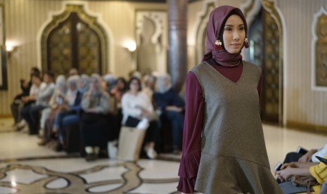 Desain Baju Jenahara : 5 Koleksi Busana Muslim Elegan Berkelas Karya Desainer Lokal Facetofeet Com / Jenahara menghandle 3 label fashion yang dengan nama yang hampir sama.