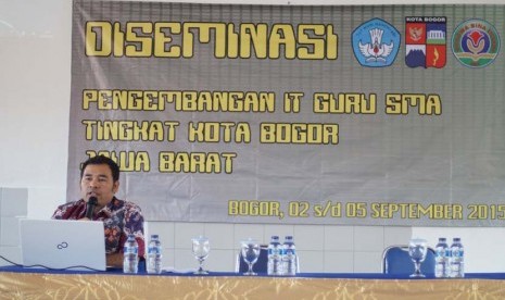 Desiminasi guru TIK se-Kota Bogor, 2-5 September 2015.