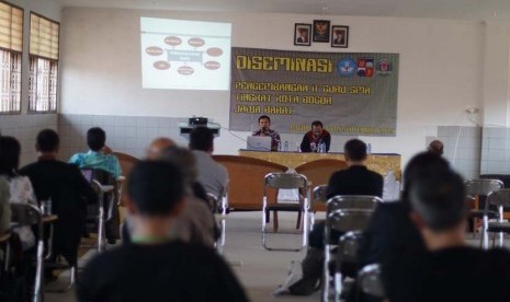 Desiminasi guru TIK se-Kota Bogor, 2-5 September 2015.