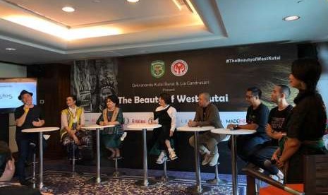 Dewan Kerajinan Nasional (Dekranasda) Kutai Barat, Kalimantan Timur, dan entrepreneur Lia Candrasari menggelar acara bertajuk “The Beauty of West Kutai” (3/10) di Pelataran Ramayana, Hotel Indonesia Kempinski Jakarta.