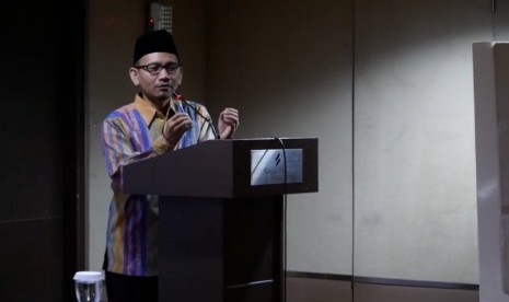 Dewan Pengawas Syariah Laznas IZI Oni Sahroni