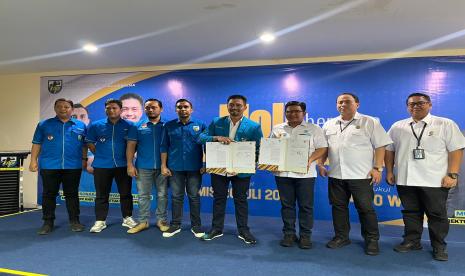 Dewan Pengurus Pusat KNPI dan Jasa Raharja (Persero) melakukan penandatanganan Memorandum of Understanding (MoU) dalam rangka meningkatkan kesadaran pentingnya keselamatan berkendar