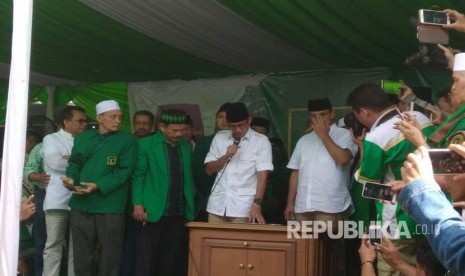 Dewan Pimpinan Wilayah Partai Persatuan Pembangunan (DPW PPP) DKI Jakarta pimpinan Abraham Lunggana alias Lulung resmi mendeklarasikan dukungan untuk pasangan Anies Baswedan-Sandiaga Uno di putaran kedua Pilkada DKI, Ahad (12/3).