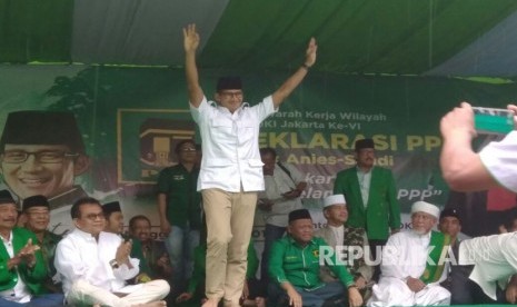 Dewan Pimpinan Wilayah Partai Persatuan Pembangunan (DPW PPP) DKI Jakarta pimpinan Abraham Lunggana alias Lulung resmi mendeklarasikan dukungan untuk pasangan Anies Baswedan-Sandiaga Uno di putaran kedua Pilkada DKI, Ahad (12/3).