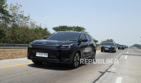 phev-tawarkan-fleksibilitas-elektrifikasi-dfsk-e5-plus-jadi-salah-satu-opsi
