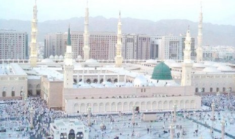 Di bulan Ramadhan 2018 atap Masjid Nabawi akan dipakai sebagai tempat Itikaf.