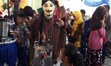 [Ilustrasi] Pemerintah Provinsi DIY selalu menyelenggarakan gelar griya atau open house dengan masyarakat DIY dan sekitarnya di Bangsal Kepatihan Yogyakarta pada hari pertama masuk kerja setelah libur Lebaran. Di hari pertama masuk kerja  setelah liburan Lebaran.