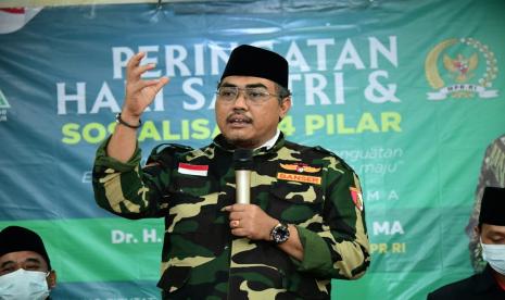 Di kawasan Ciputat Timur, Tangerang Selatan, Provinsi Banten; MPR menggelar Sosialisasi Pancasila, UUD NRI Tahun 1945, NKRI, dan Bhinneka Tunggal Ika atau yang lebih dikenal dengan Empat Pilar MPR. Hadir dalam sosialisasi yang bertema ‘Semangat Hari Santri dan Penguatan Empat Pilar MPR Untuk Indonesia Maju’, Wakil Ketua MPR Jazilul Fawaid, anggota MPR dari Fraksi Partai Kebangkitan Bangsa (PKB) Mohammad Rano Alfath, Ketua GP Ansor Tangerang Selatan Ahmad Fauzi, Ketua GP Ansor Ciputat Timur Fauzul Arif; dan Rois Syuriah NU Ciputat Timur KH. Imam Abda, Senin (19/10) 