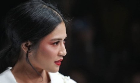 Dian Sastrowardoyo, salah satu Kartini dari kalangan aktris versi pengamat film Hikmat Darmawan.