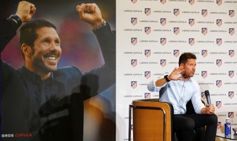 Diego Simeone saat peluncuran otobiografinya, Rabu (7/9).