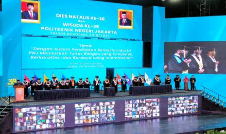 Dies Natalis dan Wisuda ke-36 Politeknik Negeri Jakarta di Trans Cibubur, Sabtu (24/10).