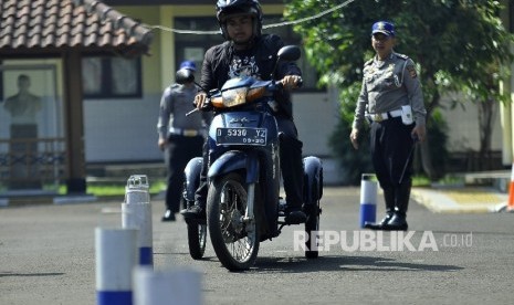 Polresta Cirebon Bagikan SIM D Gratis ke Penyandang Difabel (ilustrasi).