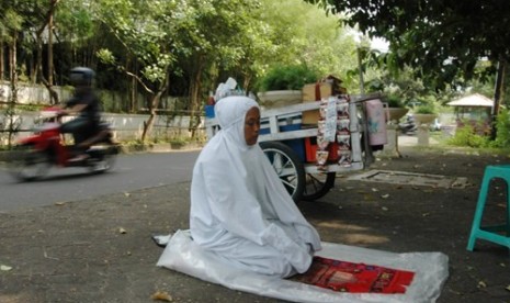 Dimanapun tempatnya tidak menghalangi kita untuk beribadah sholat