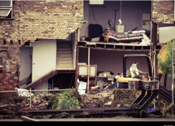 Dinding apartemen yang tersapu banjir di Toowoomba