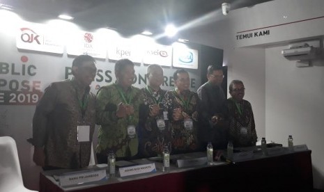 Direksi PT Wijaya Karya Tbk menggelar konferensi pers usai Public Expose di Bursa Efek Jakarta, Rabu (28/8). 