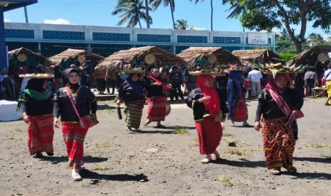 Direktorat Jenderal Kebudayaan Kementerian Pendidikan, Kebudayaan, Riset dan Teknologi (Kemendikbudristek) menggelar Festival Dongdala Budaya Desa. Kegiatan yang dilakukan di Desa Pringgasela Selatan, Pringgasela, Lombok Timur, NTB, itu dilakukan sebagai dukungan pada program pemerintah untuk meningkatkan kesejahteraan dan ketahanan pangan.