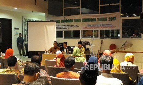 Direktorat Pendidikan Agama Islam melepas 110 guru Pendidikan Agama Islam (PAI) ke daerah Terpencil, Terluar, dan Tertinggal (3T). Ratusan guru tersebut dilepas secara simbolis oleh Dirjen Pendidikan Islam, Prof Kamaruddin Amin di Tangerang, Senin (11/12) malam.