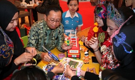 Direktur APP Sinar Mas Suhendra Wiriadinata, saat pembukaan pameran di Assembly Hall, Jakarta Convention Center (JCC).