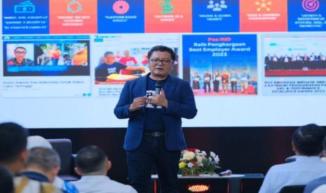 Direktur Bisnis Kurir dan Logistik Pos Indonesia Tonggo Marbun